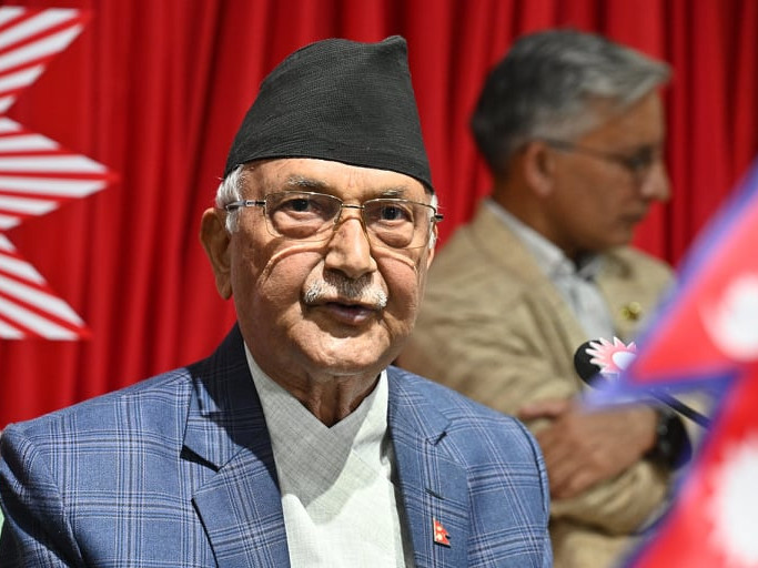 आठ मन्त्रालय पाएकाे एमालेमा मन्त्री बन्न रस्साकस्सी, नयाँ अनुहारकाे सम्भावना धेरै